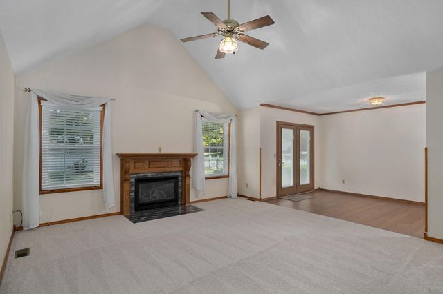 4370 S York Avenue, Springfield, MO 65810