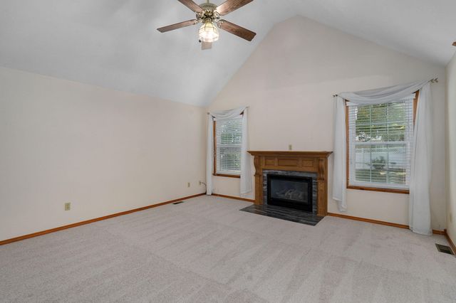 4370 S York Avenue, Springfield, MO 65810