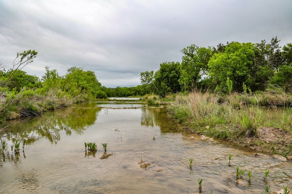 Image 3 of property listing at 669 Private Rd 3523, Roosevelt, TX 76874