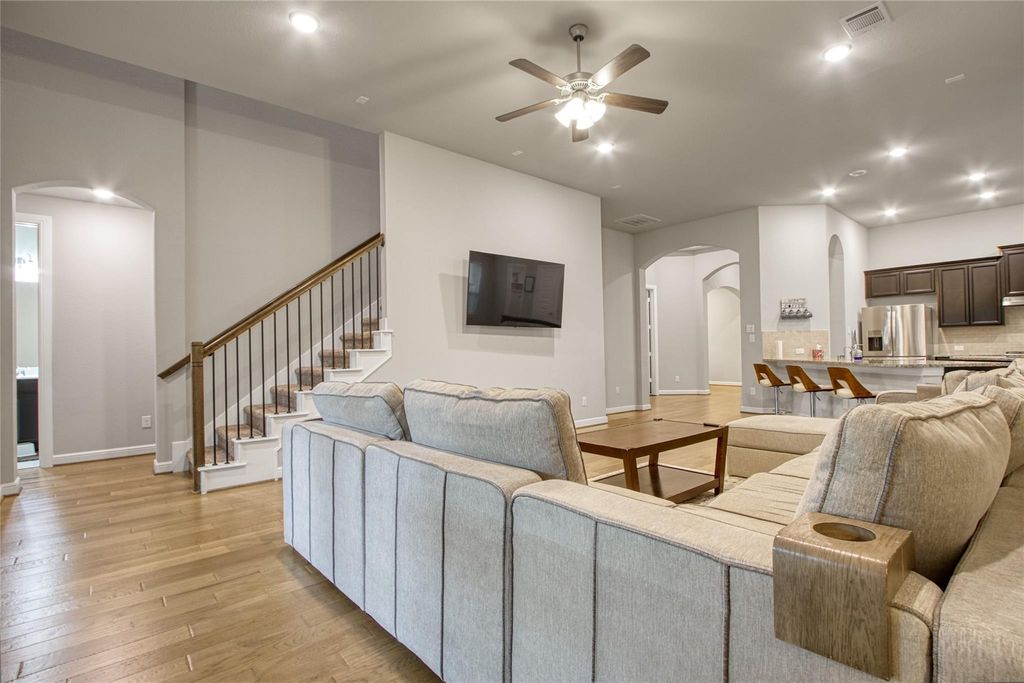 6919 Red Oak Drive, Katy, TX 77493