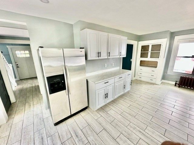 65 Rochelle St, Springfield, MA 01109