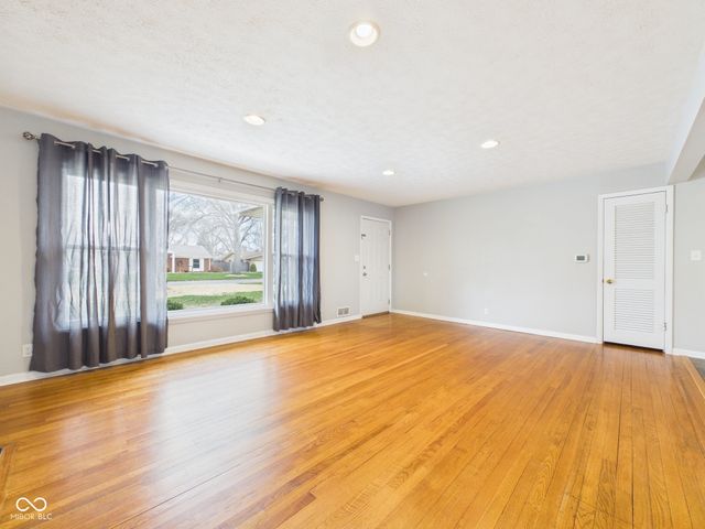 3519 Oakwood, Anderson, IN 46011