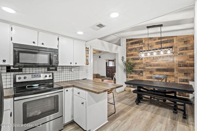 3416 Flounder Creek Road, Mims, FL 32754