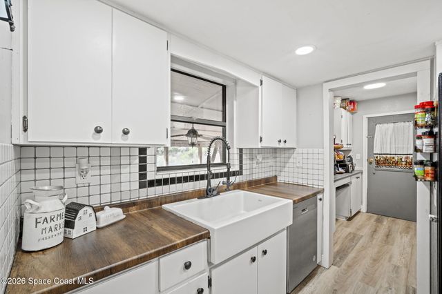 3416 Flounder Creek Road, Mims, FL 32754