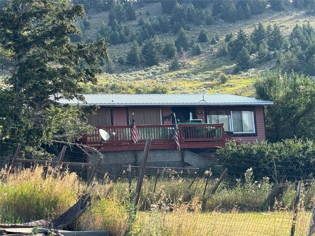5 Muir Road E, Livingston, MT 59715