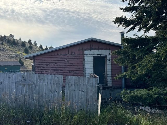 5 Muir Road E, Livingston, MT 59715
