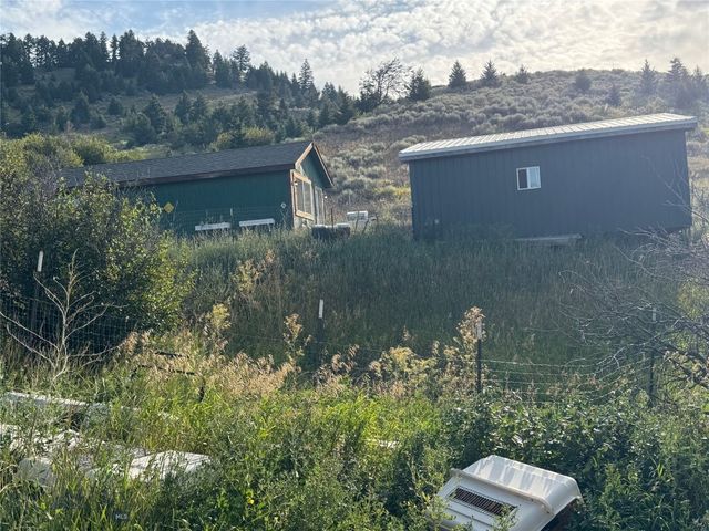 5 Muir Road E, Livingston, MT 59715