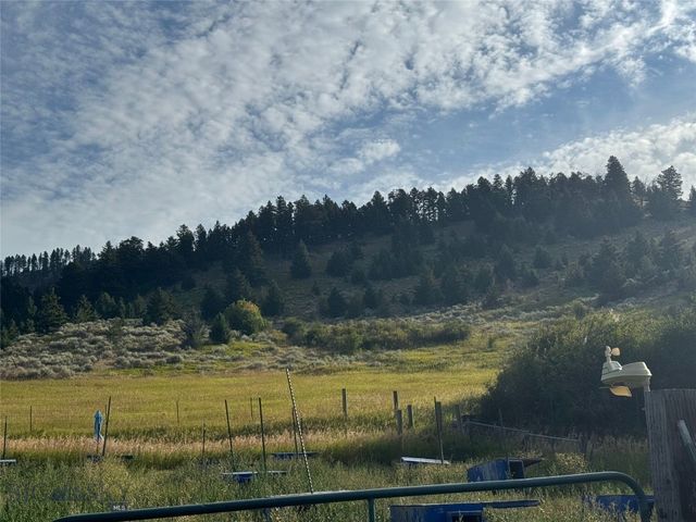 5 Muir Road E, Livingston, MT 59715