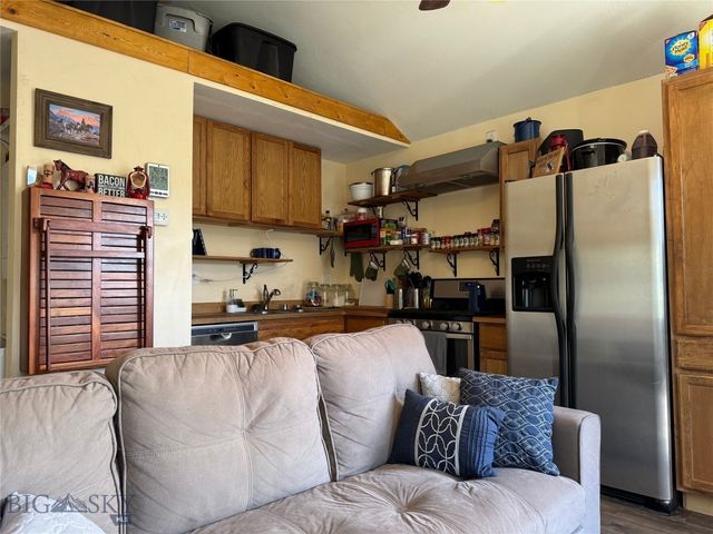 5 Muir Road E, Livingston, MT 59715