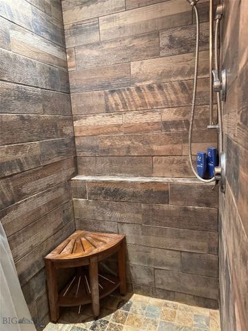 5 Muir Road E, Livingston, MT 59715