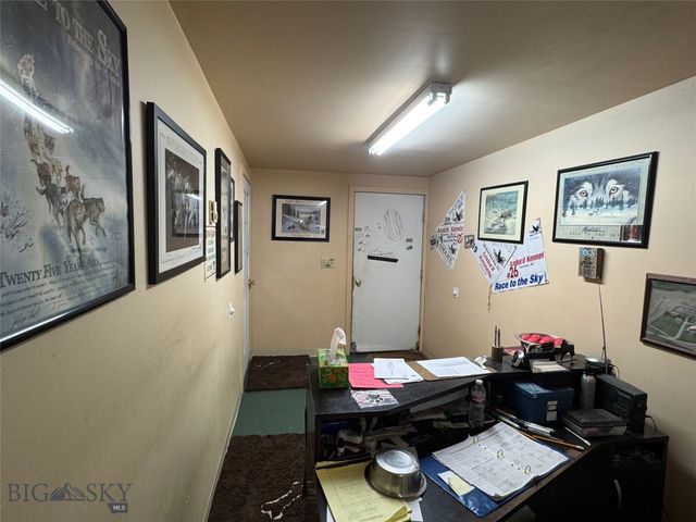 5 Muir Road E, Livingston, MT 59715