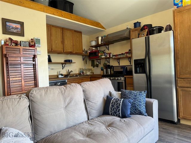 5 Muir Road E, Livingston, MT 59715