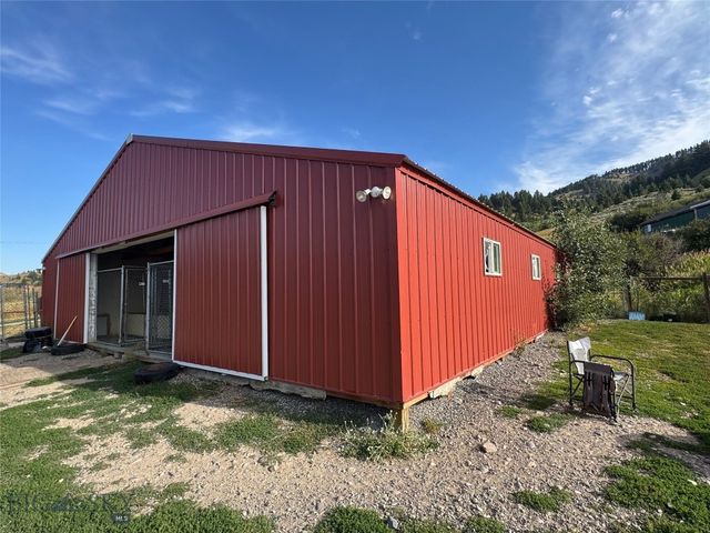 5 Muir Road E, Livingston, MT 59715