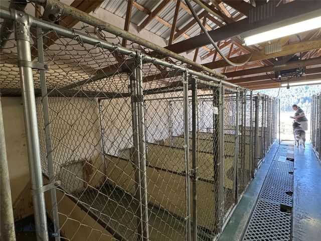 5 Muir Road E, Livingston, MT 59715