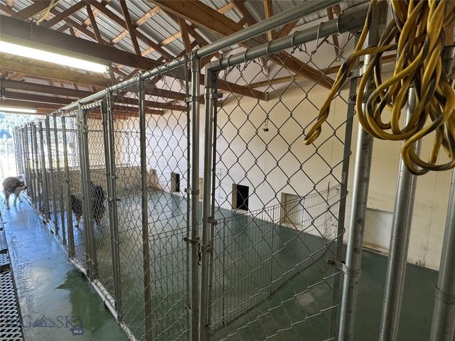 5 Muir Road E, Livingston, MT 59715