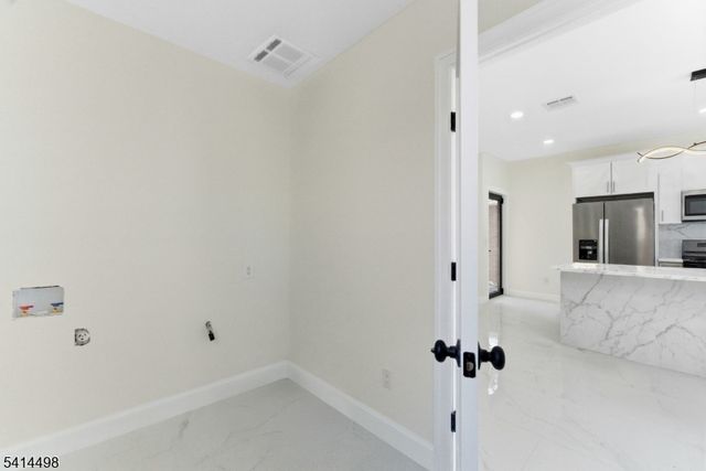 703 3Rd St, Secaucus Town, NJ 07094