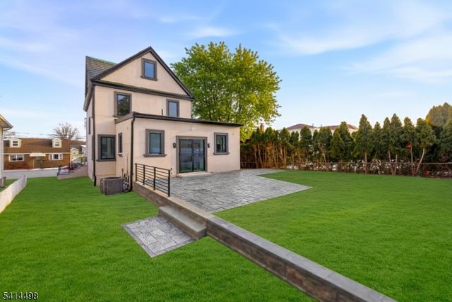 703 3Rd St, Secaucus Town, NJ 07094