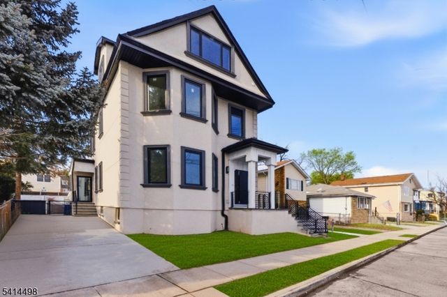 703 3Rd St, Secaucus Town, NJ 07094