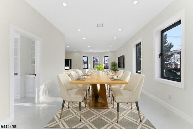 703 3Rd St, Secaucus Town, NJ 07094