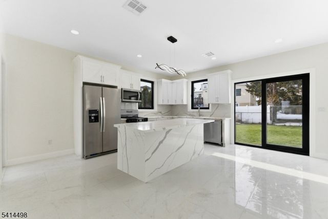 703 3Rd St, Secaucus Town, NJ 07094