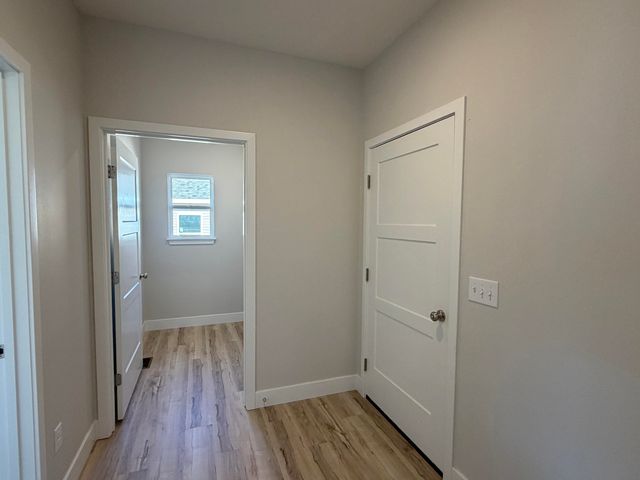 1281 N Maxine Avenue, Nixa, MO 65714