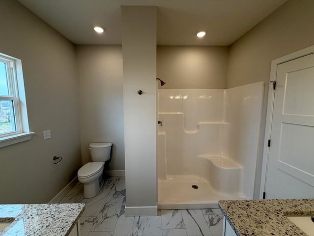 1281 N Maxine Avenue, Nixa, MO 65714