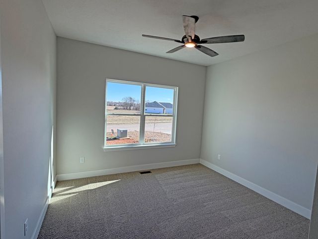 1281 N Maxine Avenue, Nixa, MO 65714