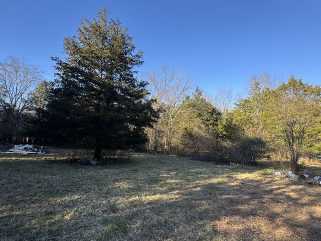 6722 Burnt Knob Rd, Murfreesboro, TN 37129