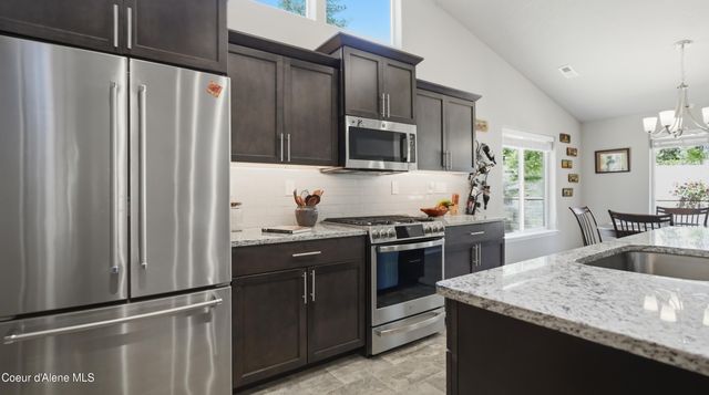33 Parkland DR, Blanchard, ID 83804