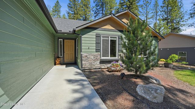 33 Parkland DR, Blanchard, ID 83804