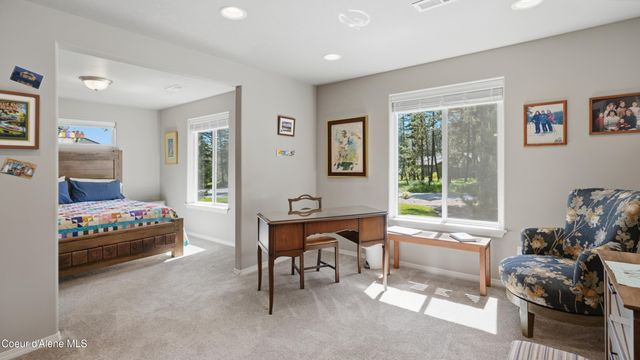 33 Parkland DR, Blanchard, ID 83804