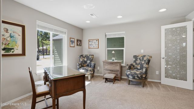 33 Parkland DR, Blanchard, ID 83804