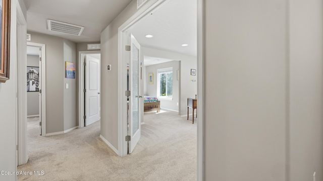 33 Parkland DR, Blanchard, ID 83804