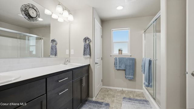 33 Parkland DR, Blanchard, ID 83804