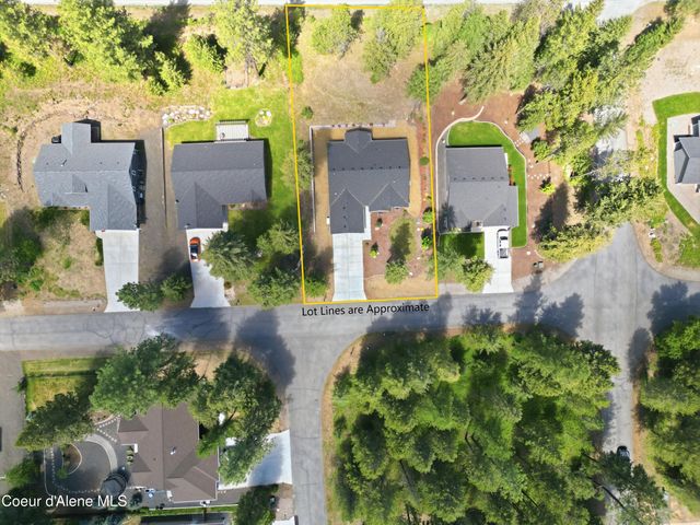 33 Parkland DR, Blanchard, ID 83804