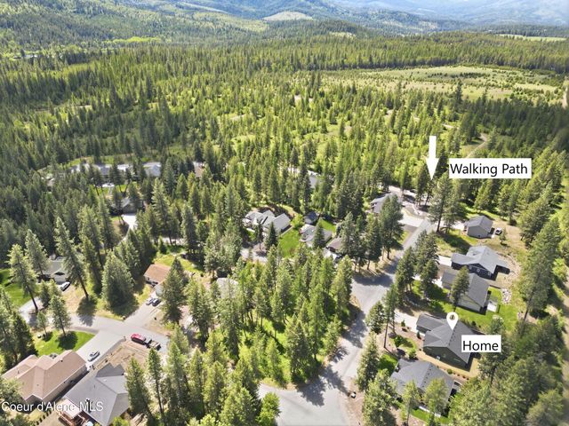 33 Parkland DR, Blanchard, ID 83804