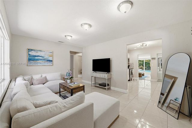 110 NW 125th Street, North Miami, FL 33168