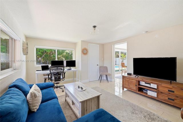 110 NW 125th Street, North Miami, FL 33168