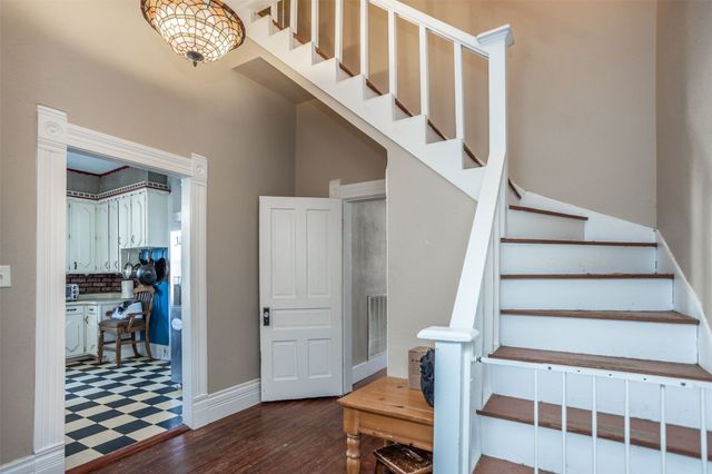 1015 N Dixon Street, Gainesville, TX 76240