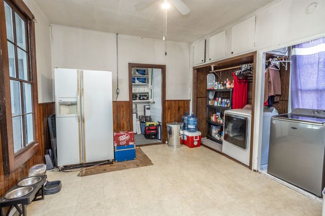 1015 N Dixon Street, Gainesville, TX 76240