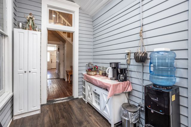 1015 N Dixon Street, Gainesville, TX 76240