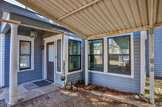 1015 N Dixon Street, Gainesville, TX 76240