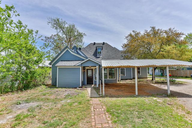 1015 N Dixon Street, Gainesville, TX 76240