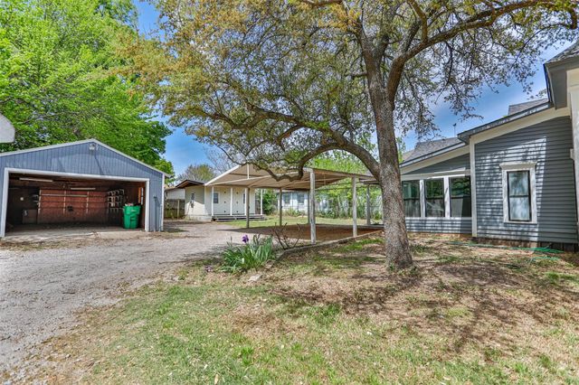 1015 N Dixon Street, Gainesville, TX 76240