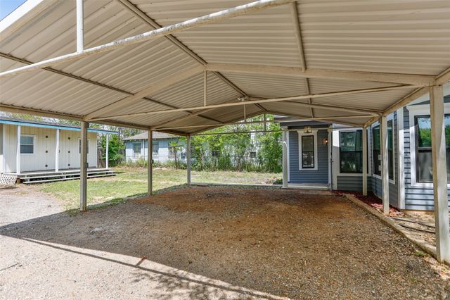 1015 N Dixon Street, Gainesville, TX 76240