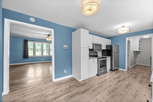 3594 Oakwood Rd, Woodlawn, TN 37191