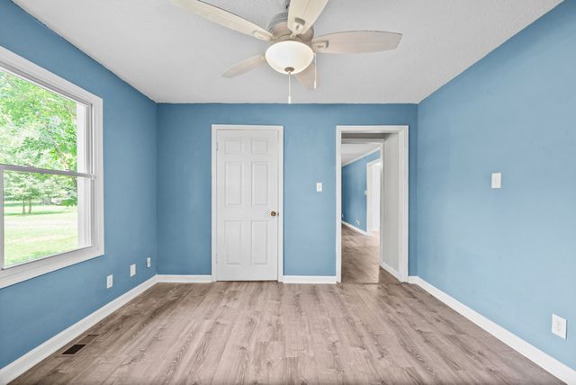 3594 Oakwood Rd, Woodlawn, TN 37191