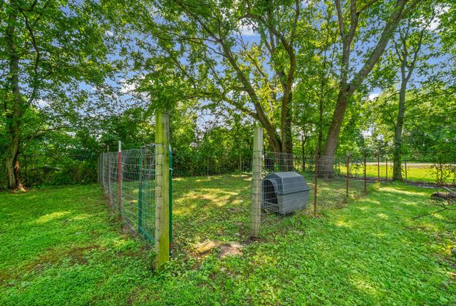 3594 Oakwood Rd, Woodlawn, TN 37191