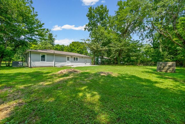 3594 Oakwood Rd, Woodlawn, TN 37191