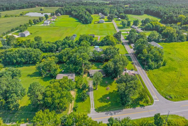 3594 Oakwood Rd, Woodlawn, TN 37191